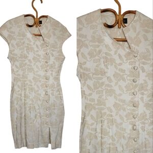 Vintage femme 50s, 60s  ivory floral fitted midi cocktail Paris France dress